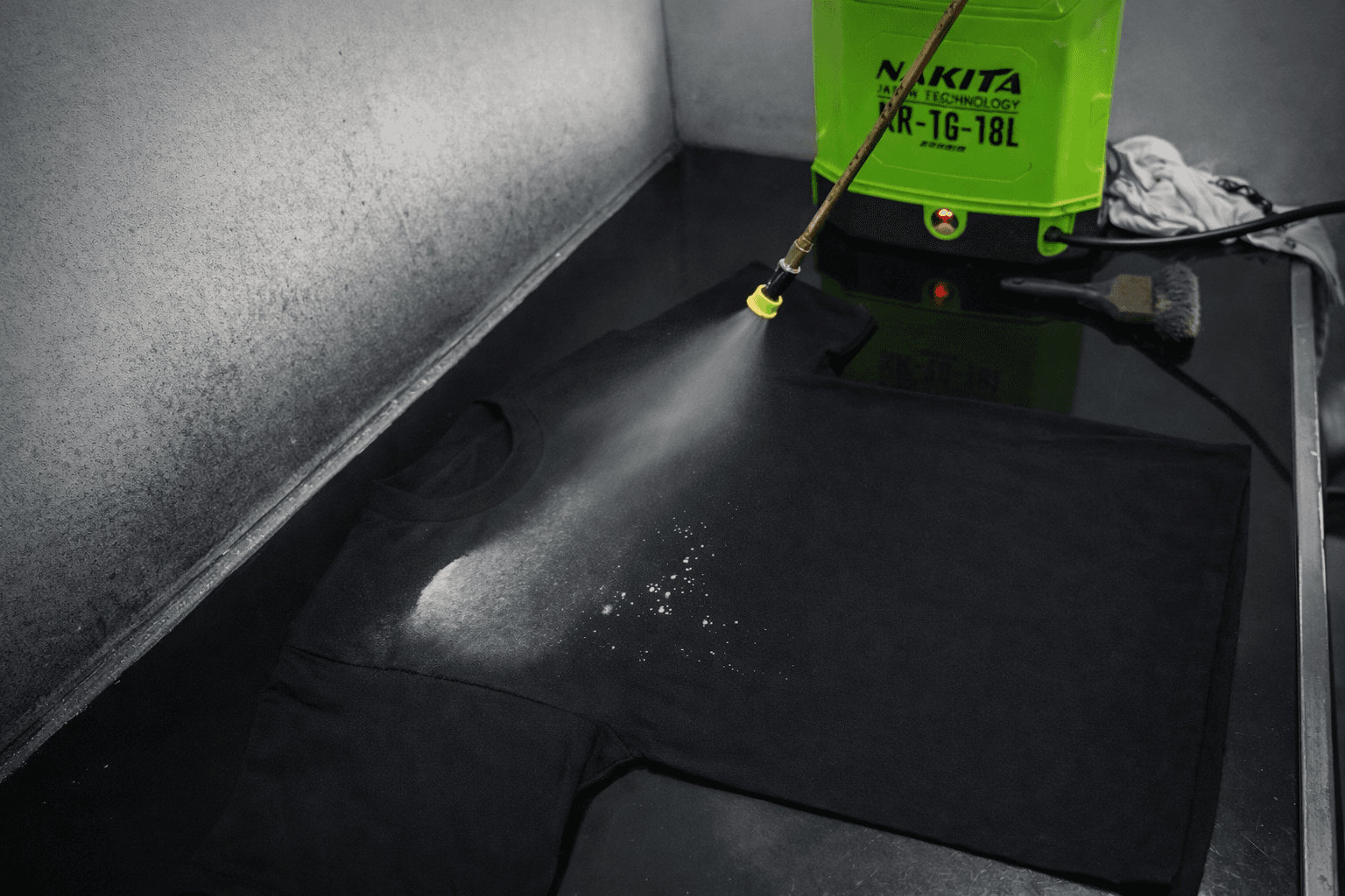 ขั้นตอนสกรีนเสื้อ DTG ขั้นที่ 1 เตรียมผ้าก่อนพิมพ์